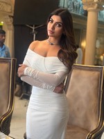 Akanksha Puri Latest Stunning Appearance